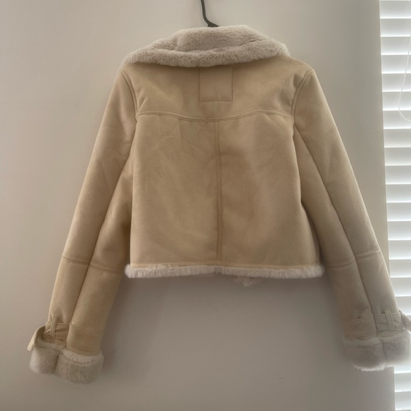 Soft stylish Hollister jacket - Picture 2 of 5